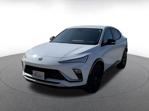 Used 2025 Buick Envista Sport Touring image 7