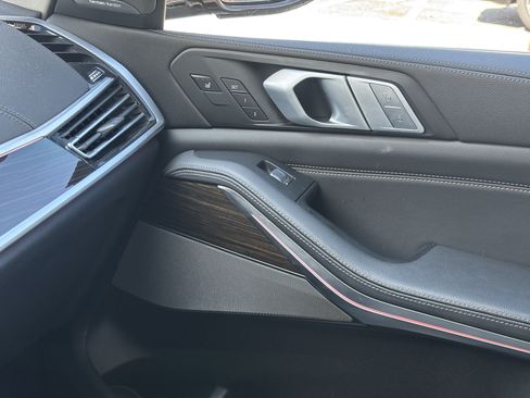 Used 2019 BMW X7 xDrive50i w/ Premium Package AWD/4WD image 12