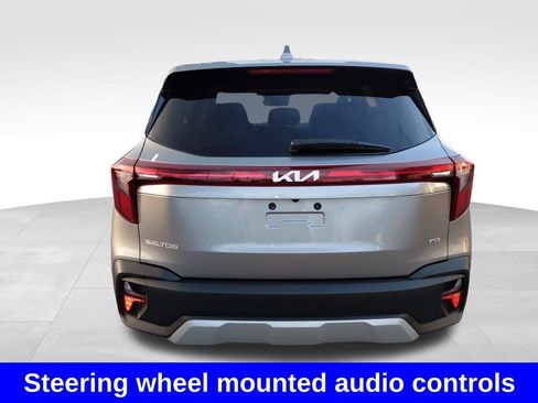 Used 2025 Kia Seltos LX image 11