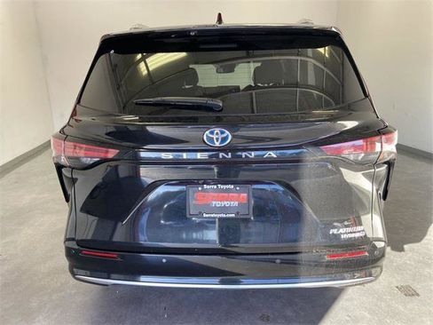 Certified 2024 Toyota Sienna Platinum image 16