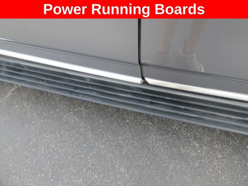 Certified 2022 GMC Yukon XL Denali AWD/4WD image 17