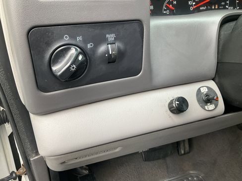 Used 1999 Ford F350 XLT image 25