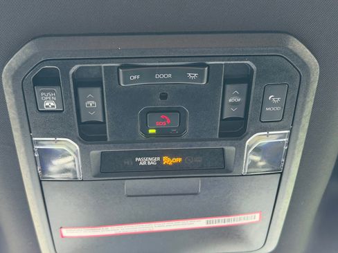 Used 2023 Toyota Tundra Platinum image 27