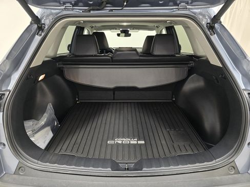 Used 2022 Toyota Corolla Cross XLE image 19
