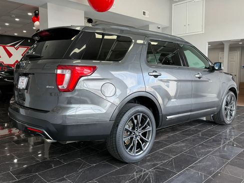 Used 2017 Ford Explorer XLT w/ Equipment Group 202A image 6