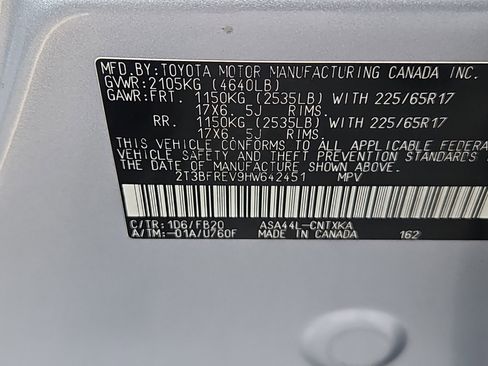 Used 2017 Toyota RAV4 LE image 7