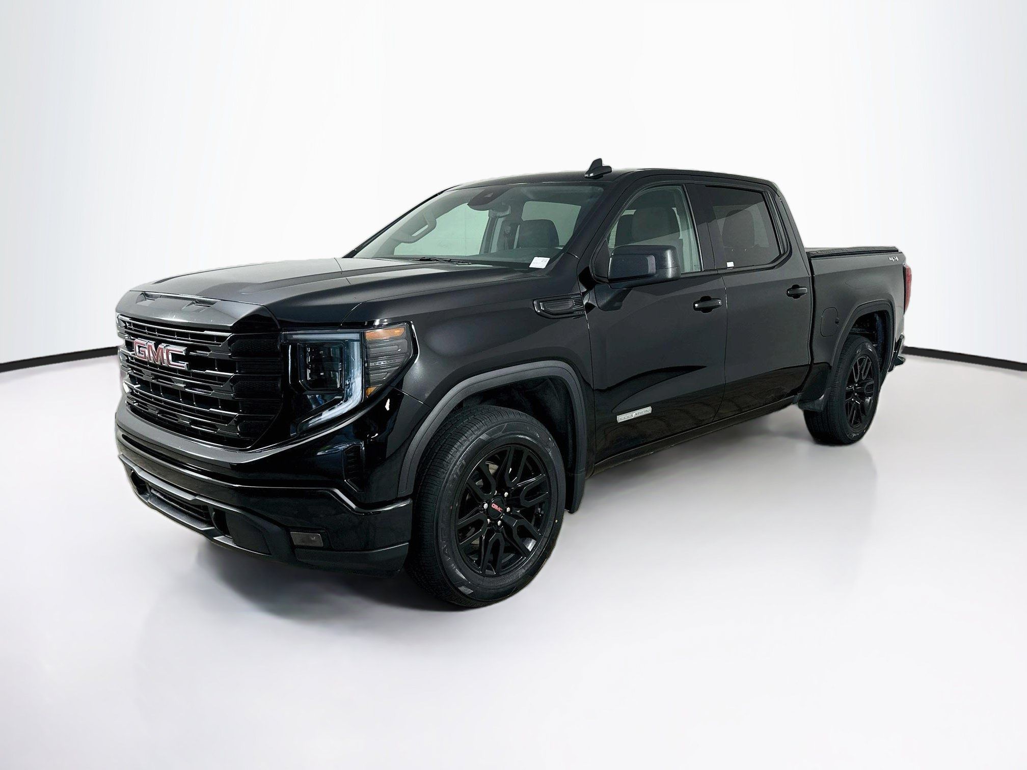 Used 2024 GMC Sierra 1500 Elevation AWD/4WD image 3