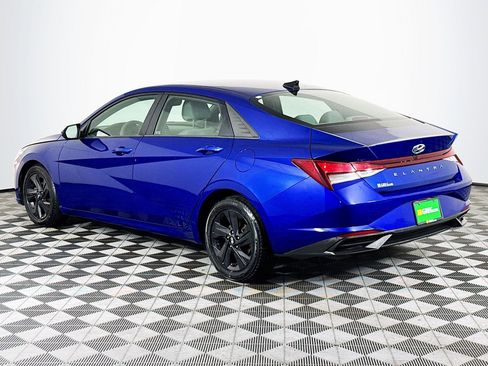 Used 2023 Hyundai Elantra SEL image 6