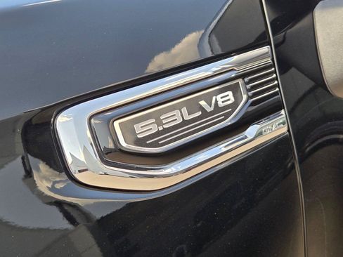 Used 2025 GMC Sierra 1500 SLT AWD/4WD image 9