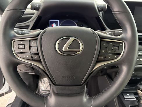 Used 2022 Lexus ES 350 w/ Premium Package FWD image 16