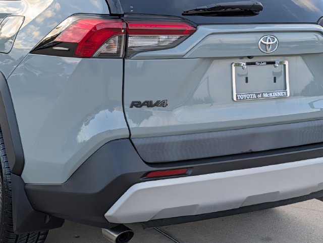 Used 2019 Toyota RAV4 Adventure w/ Cold Weather Package AWD/4WD image 8