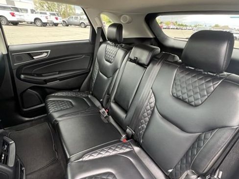 Used 2024 Ford Edge Titanium image 28