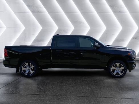 New 2026 RAM 1500 Express AWD/4WD image 7