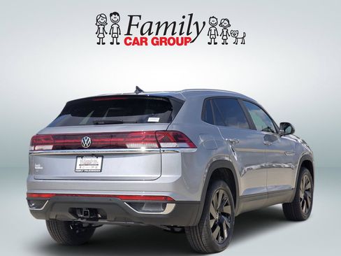 New 2026 Volkswagen Atlas Cross Sport SE FWD image 4