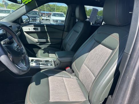 Used 2023 Ford Explorer Timberline w/ Timberline Technology Package AWD/4WD image 13