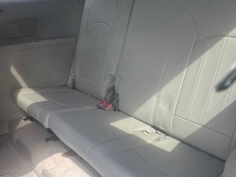Used 2016 Buick Enclave Leather AWD/4WD image 2
