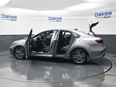 Certified 2024 Kia Forte GT-Line image 54