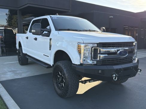 Used 2019 Ford F250 XLT w/ XLT Value Package image 12