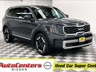 Used 2023 Kia Telluride S w/ S Sunroof Package