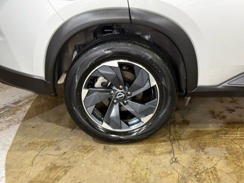 Certified 2025 Nissan Rogue SV image 6