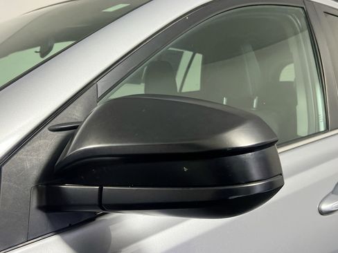 Used 2018 Toyota RAV4 LE image 11