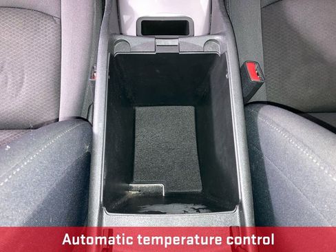 Used 2024 Chevrolet Malibu LT image 12