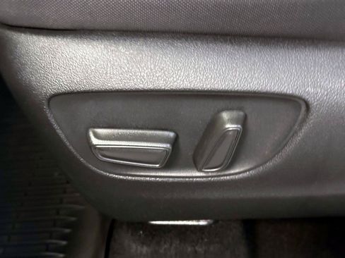 Certified 2024 Toyota Highlander LE AWD/4WD image 18