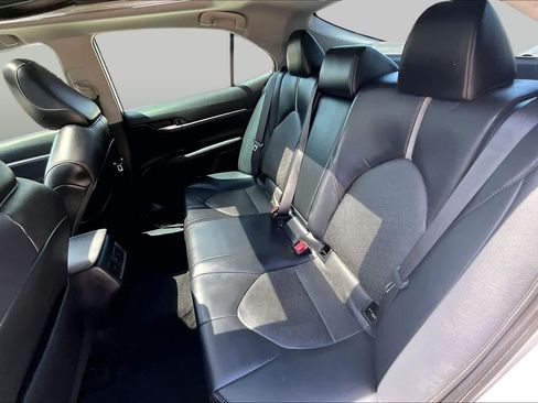 Used 2020 Toyota Camry XSE FWD image 18