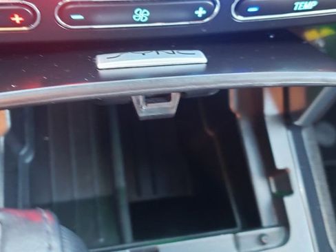 Used 2019 Ford Explorer Limited w/ Ford Safe & Smart Package image 22