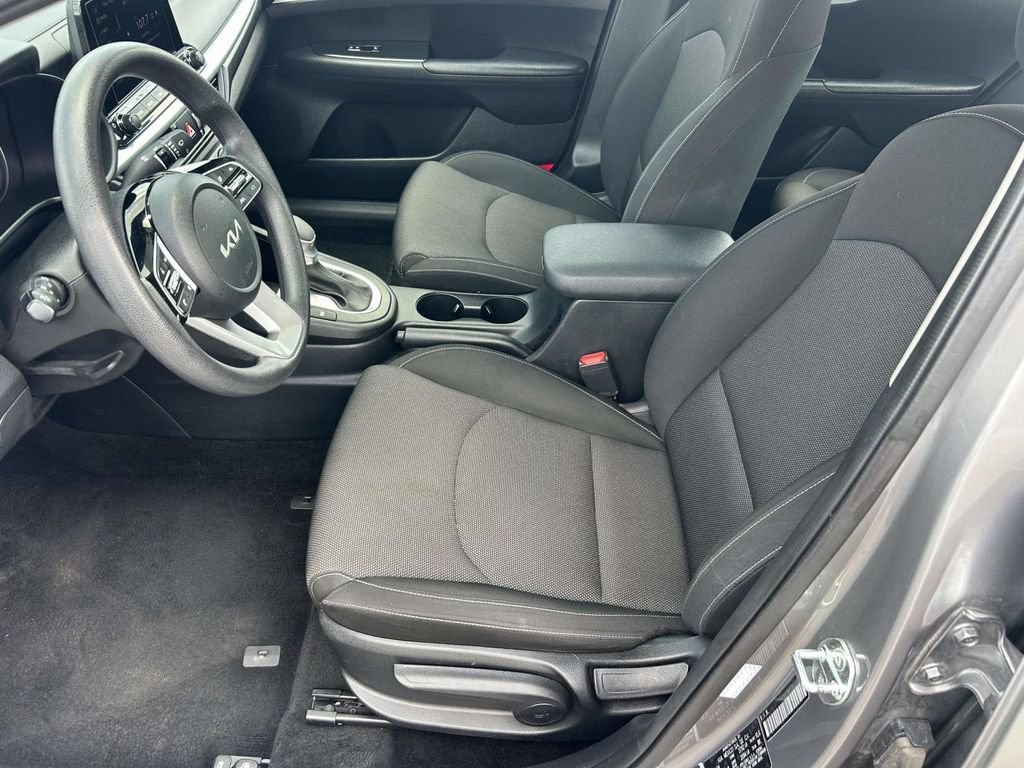 Used 2024 Kia Forte LXS FWD image 16