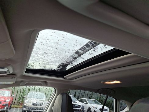 Used 2023 Subaru Crosstrek 2.5i Limited w/ Moonroof Package image 15