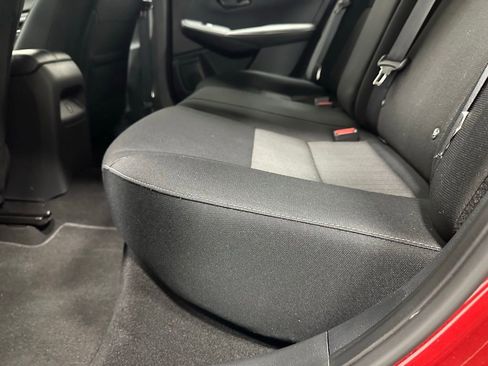 Used 2025 Nissan Sentra SV image 40