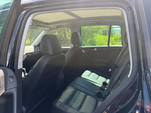 Used 2017 Volkswagen Tiguan Sport AWD/4WD image 11