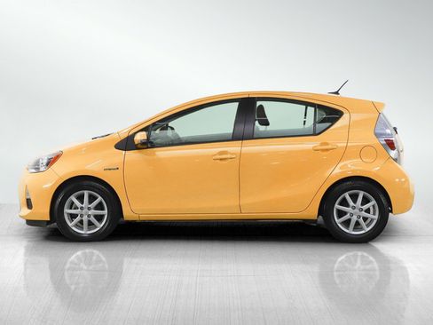 Used 2014 Toyota Prius C Three image 2
