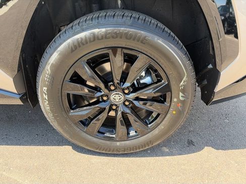 Used 2026 Toyota RAV4 SE AWD/4WD image 32