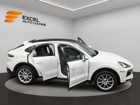 Used 2023 Porsche Cayenne Coupe image 61