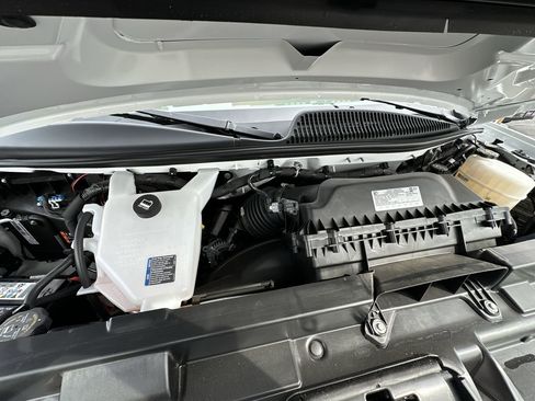 New 2025 GMC Savana 3500 w/ Power Convenience Package RWD image 24