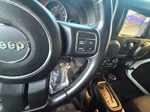 Used 2018 Jeep Wrangler Unlimited Sport S image 27