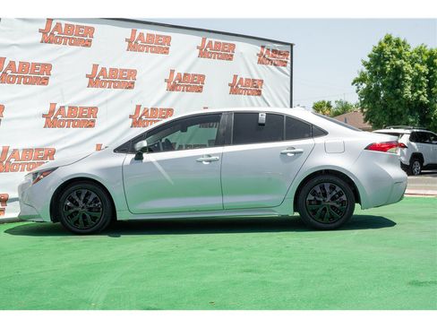 Used 2022 Toyota Corolla LE w/ Carpet Mat Package (TMS) FWD image 29
