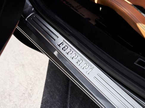 Used 2020 Ferrari F8 Tributo image 42