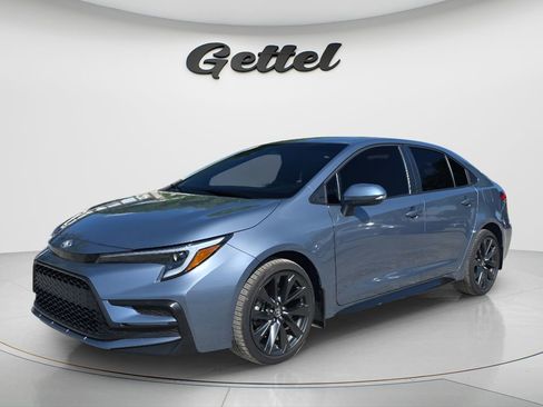 Used 2025 Toyota Corolla SE image 29