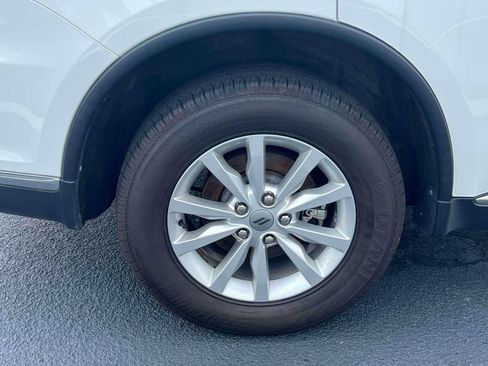 Used 2022 Dodge Durango SXT AWD/4WD image 8