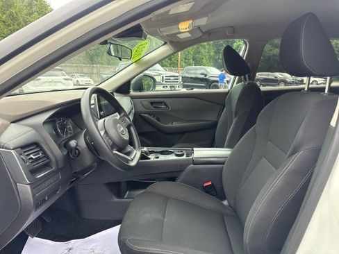 Used 2023 Nissan Rogue S AWD/4WD image 11