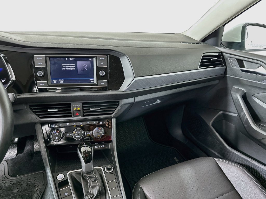 Used 2024 Volkswagen Jetta SE w/ Black Wheel Package FWD image 20