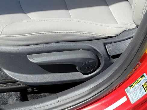 Used 2018 Hyundai Elantra SEL image 19