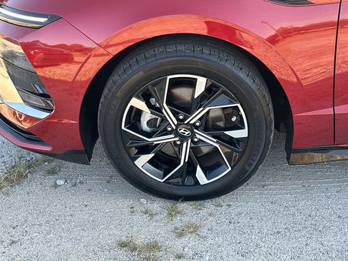 Used 2025 Hyundai Sonata SEL FWD image 11