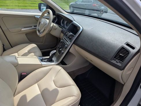 Used 2013 Volvo XC60 3.2 Premier AWD/4WD image 25