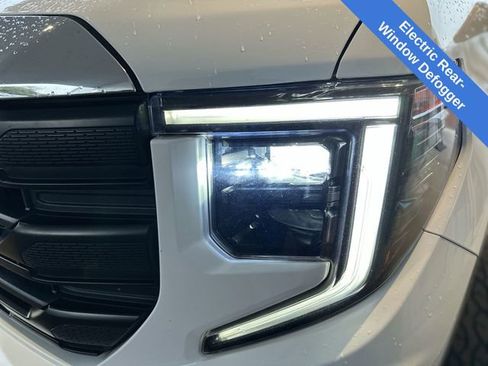 Used 2023 GMC Sierra 1500 Pro w/ Pro Value Package image 9