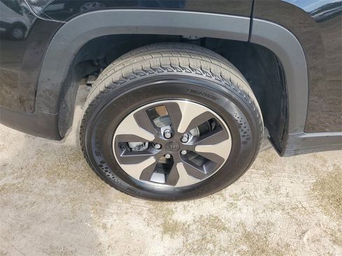 Used 2024 Jeep Grand Cherokee Limited 4xe image 7