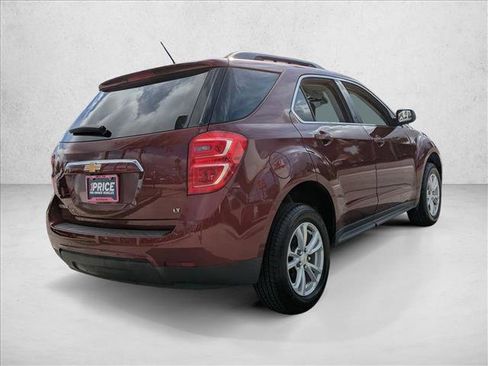 Used 2017 Chevrolet Equinox LT image 5